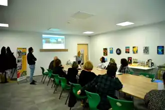 Beylikdüzü'nde Yaşlılara Dijital ve Finansal Okuryazarlık Eğitimi