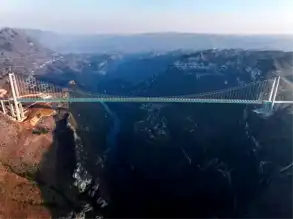Dünyanın En Yüksek Köprüsü: Çin'de İnşaat Tamamlanıyor