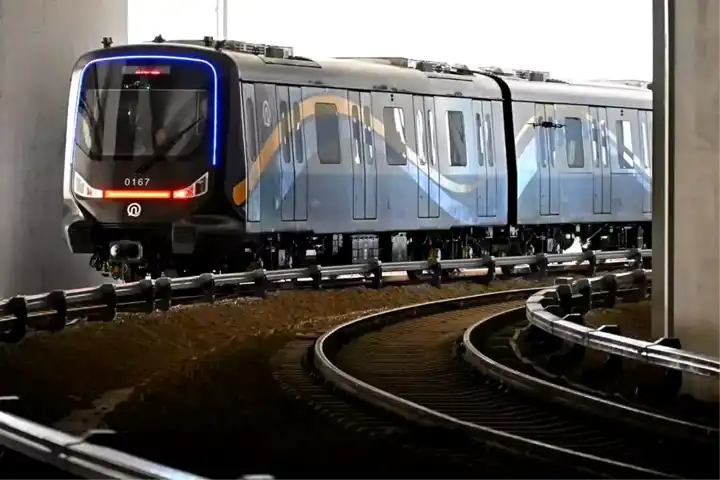 Qingdao'da Yeni Enerji Tasarruflu Metro!